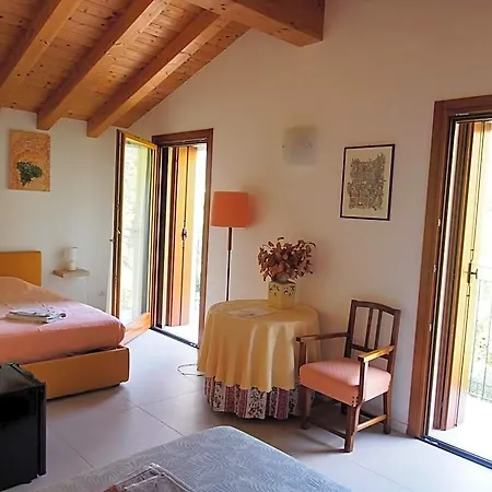 Valle فندق مبيت وإفطار Castelgomberto