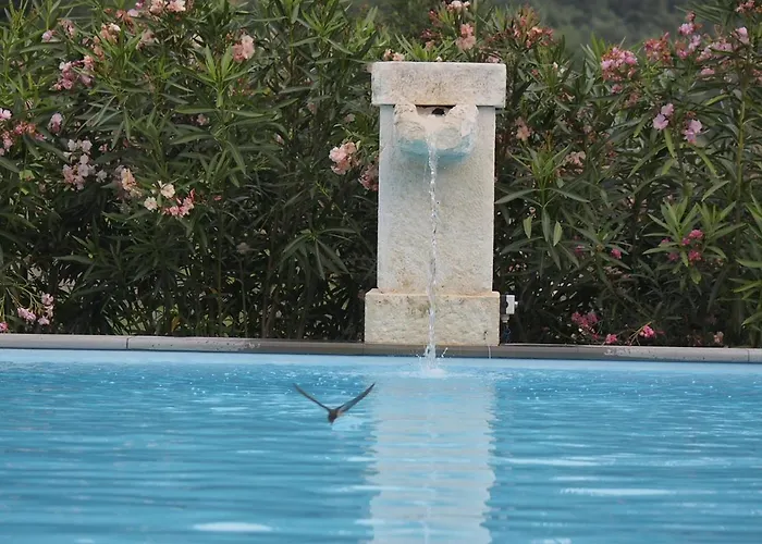 Valle 3* Castelgomberto